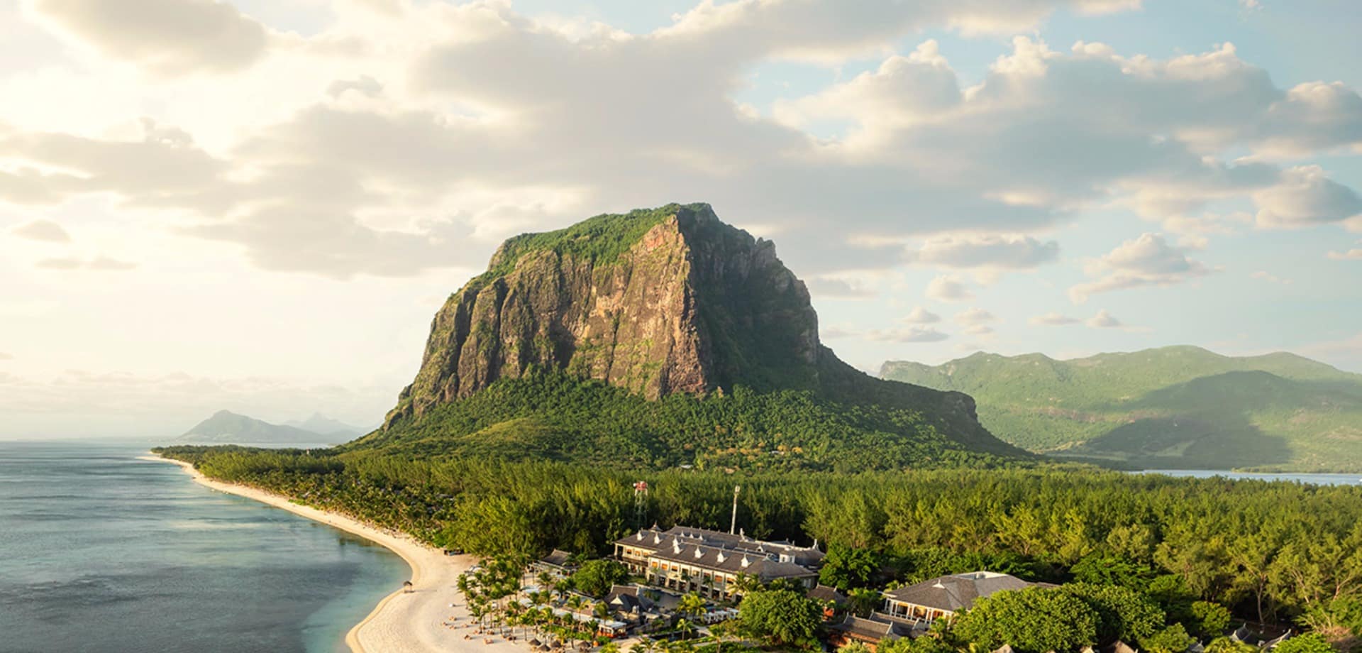 Mauritius the st regis le morne resort vista aerea